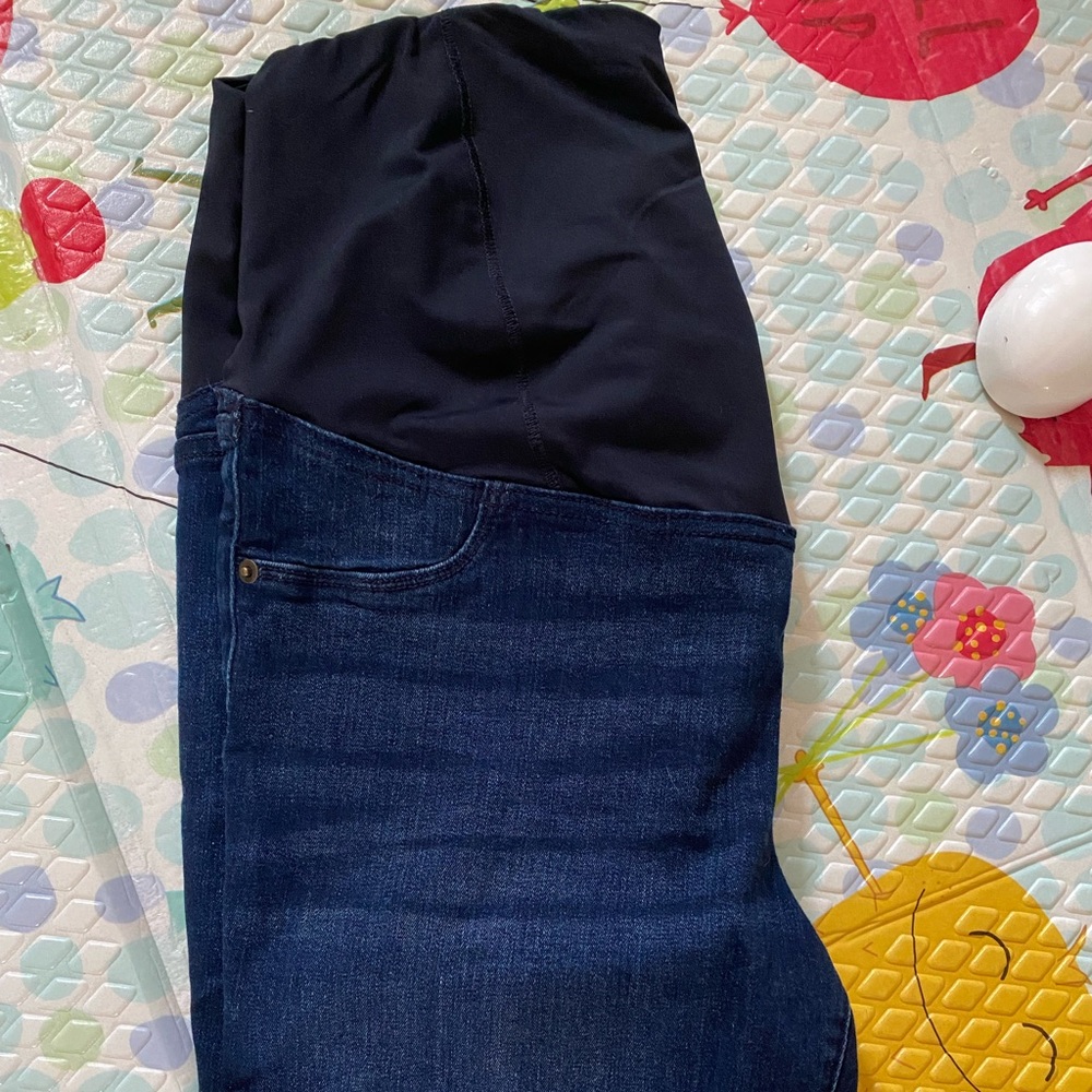 Maternity Capri